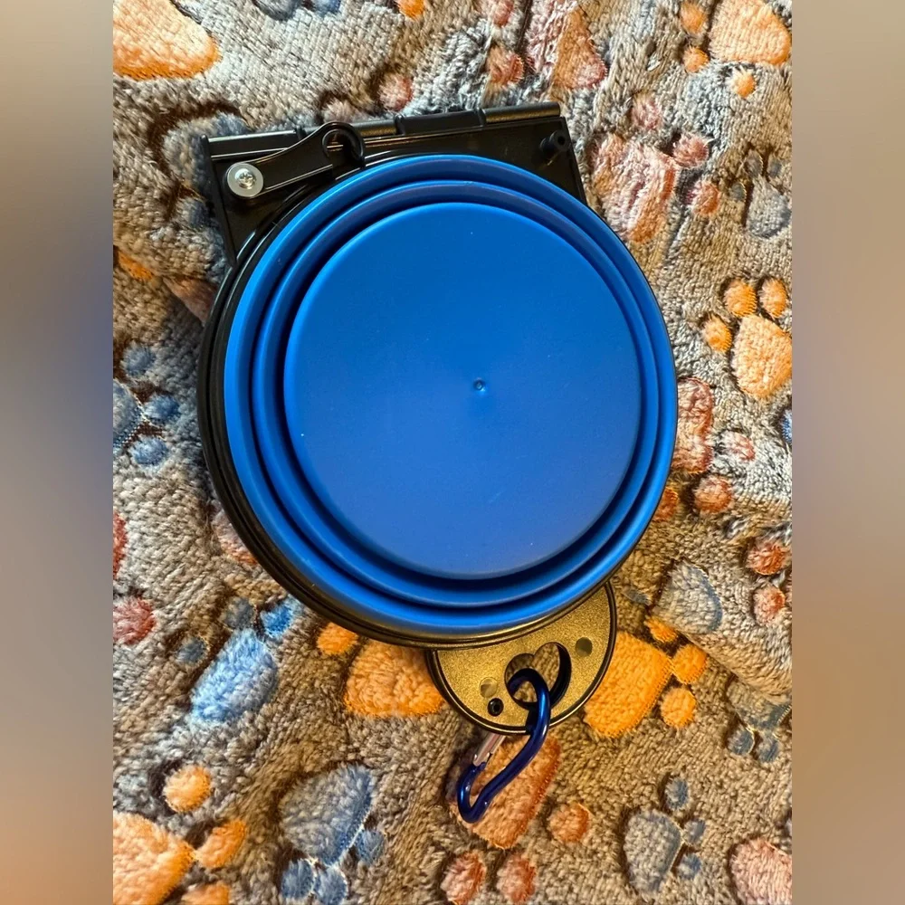 Collapsible Blue collapsible Pet Travel Bowl with Paw Print Blanket